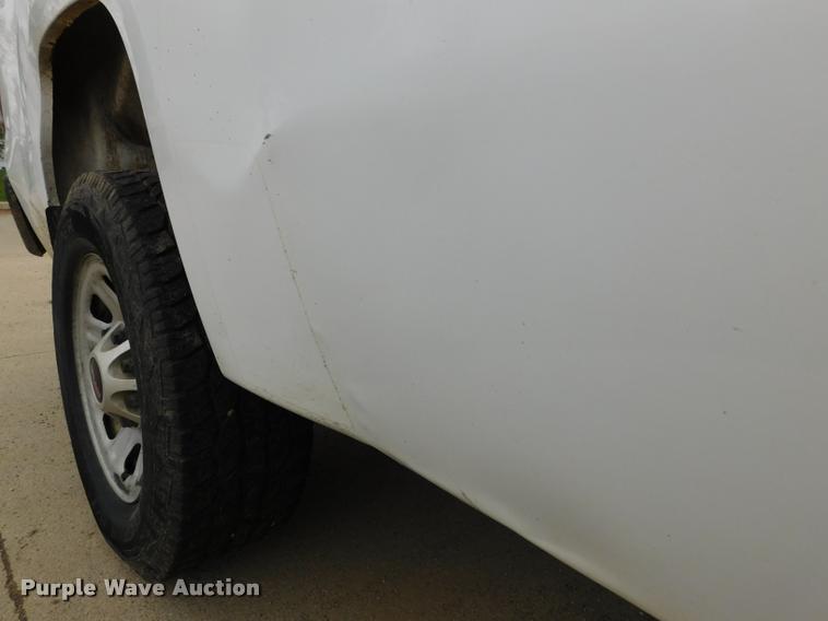 image for item DA1035 2011 GMC Sierra 3500HD Crew Cab pickup truck