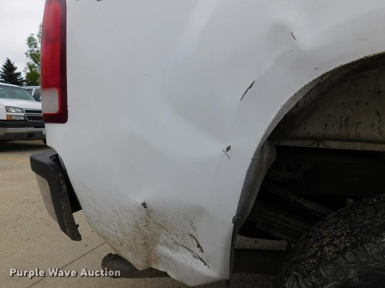 image for item DA1035 2011 GMC Sierra 3500HD Crew Cab pickup truck