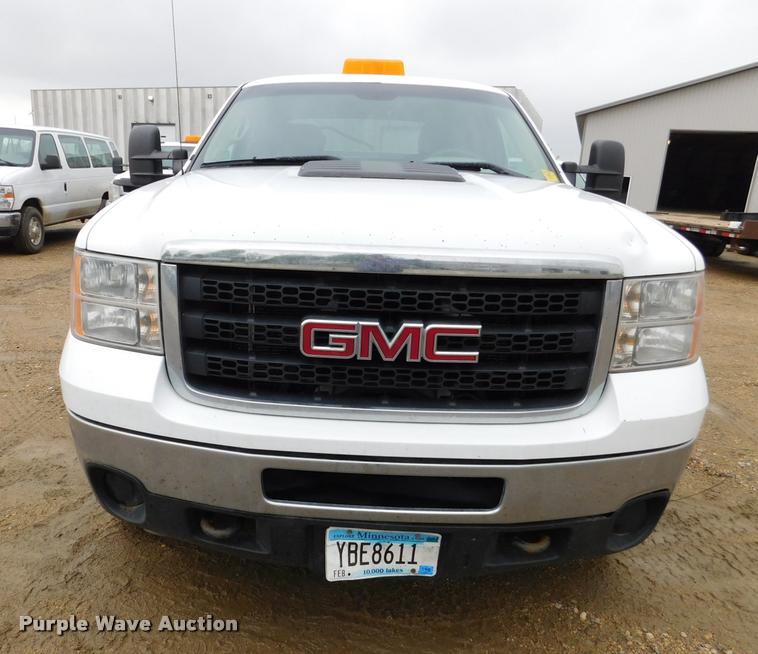 image for item DA1037 2011 GMC Sierra 3500HD Crew Cab pickup truck