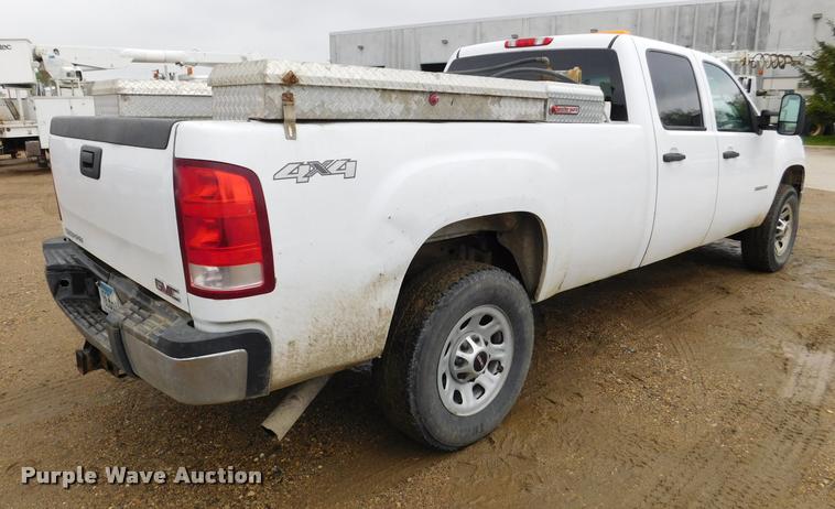 image for item DA1037 2011 GMC Sierra 3500HD Crew Cab pickup truck