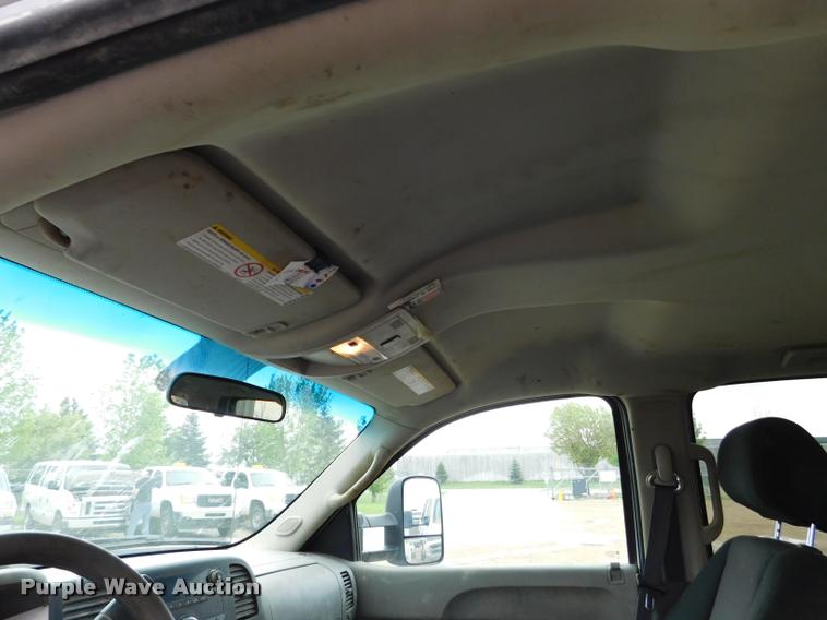 image for item DA1037 2011 GMC Sierra 3500HD Crew Cab pickup truck