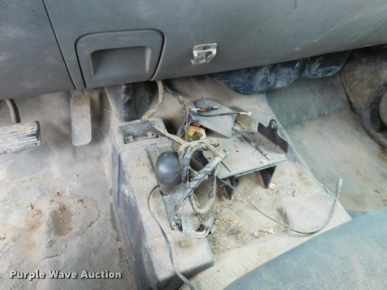 image for item DA1037 2011 GMC Sierra 3500HD Crew Cab pickup truck