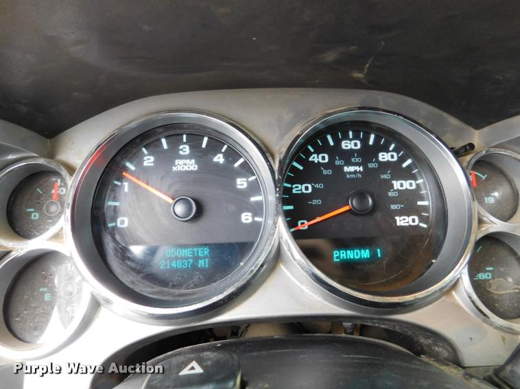 image for item DA1037 2011 GMC Sierra 3500HD Crew Cab pickup truck