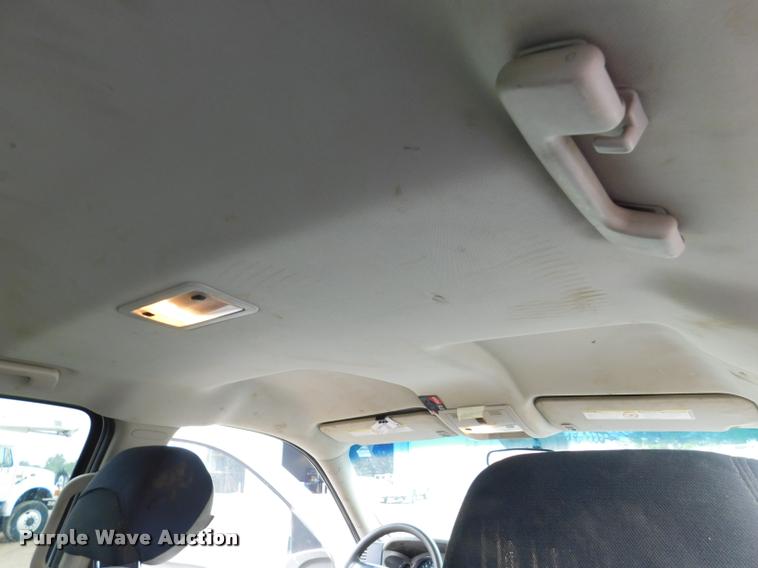 image for item DA1037 2011 GMC Sierra 3500HD Crew Cab pickup truck