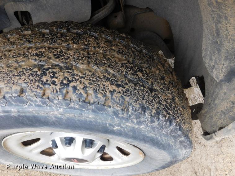 image for item DA1037 2011 GMC Sierra 3500HD Crew Cab pickup truck