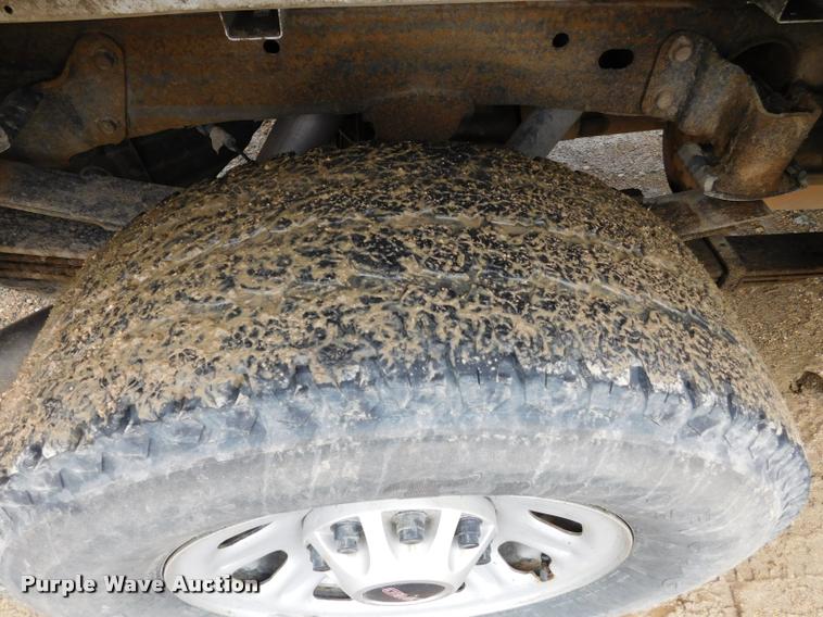 image for item DA1037 2011 GMC Sierra 3500HD Crew Cab pickup truck