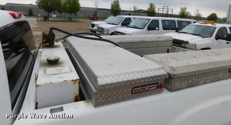 image for item DA1037 2011 GMC Sierra 3500HD Crew Cab pickup truck