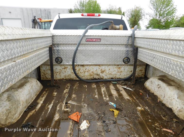 image for item DA1037 2011 GMC Sierra 3500HD Crew Cab pickup truck