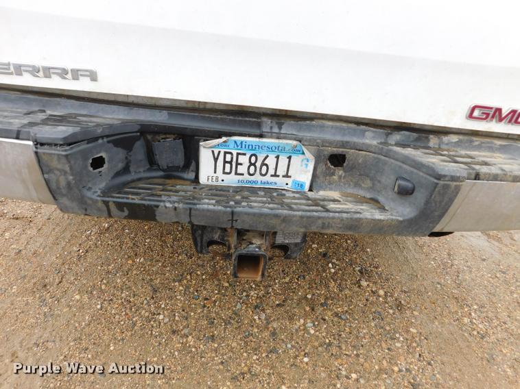 image for item DA1037 2011 GMC Sierra 3500HD Crew Cab pickup truck