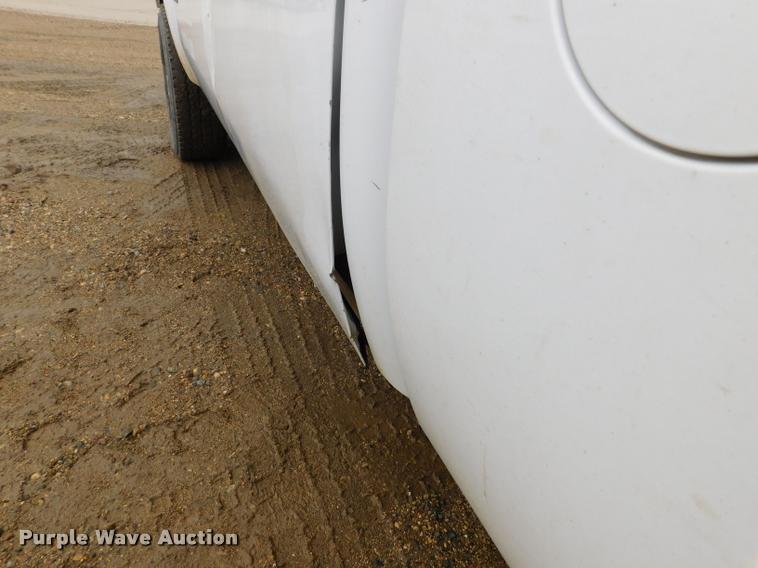 image for item DA1037 2011 GMC Sierra 3500HD Crew Cab pickup truck