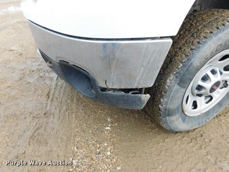 image for item DA1037 2011 GMC Sierra 3500HD Crew Cab pickup truck