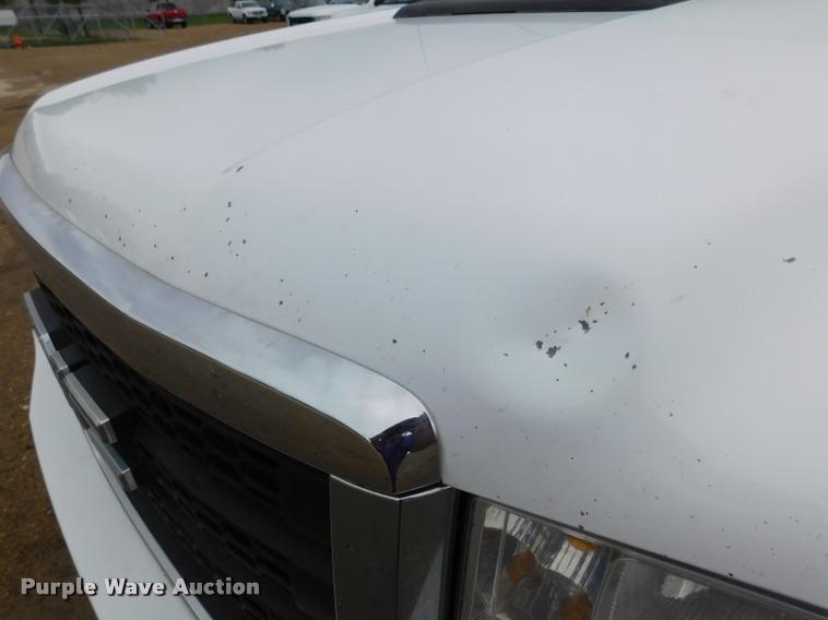 image for item DA1037 2011 GMC Sierra 3500HD Crew Cab pickup truck