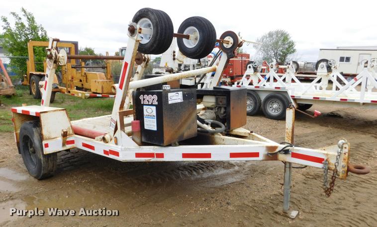 image for item DA1042 2010 Larson 5600 reel trailer