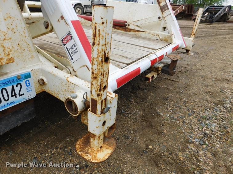 image for item DA1042 2010 Larson 5600 reel trailer