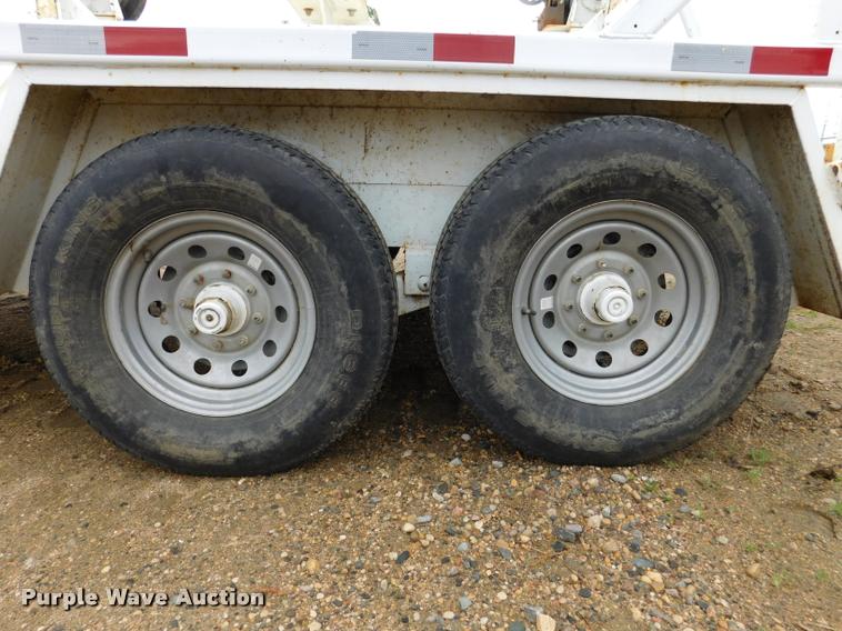 image for item DA1044 2013 Lane TRL reel trailer