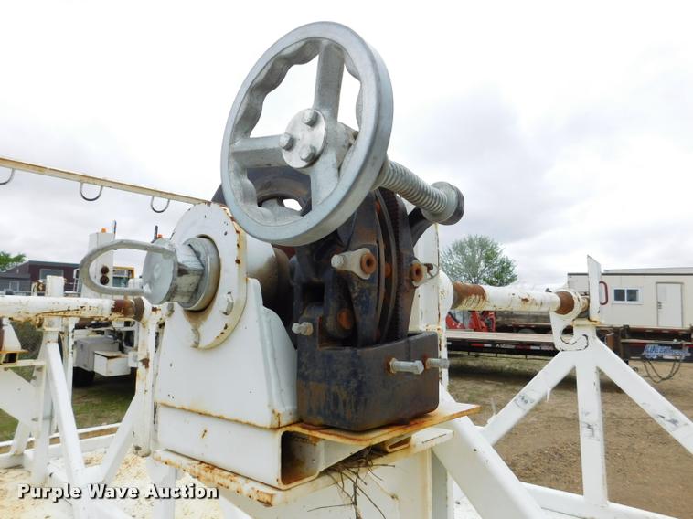 image for item DA1044 2013 Lane TRL reel trailer