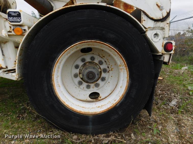 image for item DA1045 2006 Altec AD-108 self-propelled reel trailer