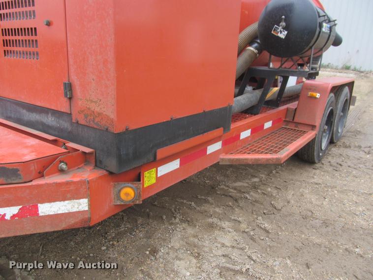 image for item DA1050 2013 Ditch Witch FX50 vacuum excavator trailer