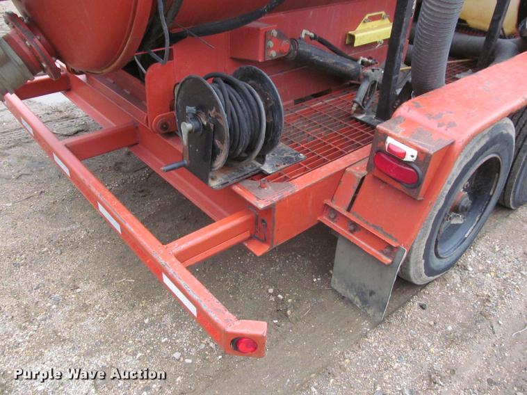 image for item DA1050 2013 Ditch Witch FX50 vacuum excavator trailer