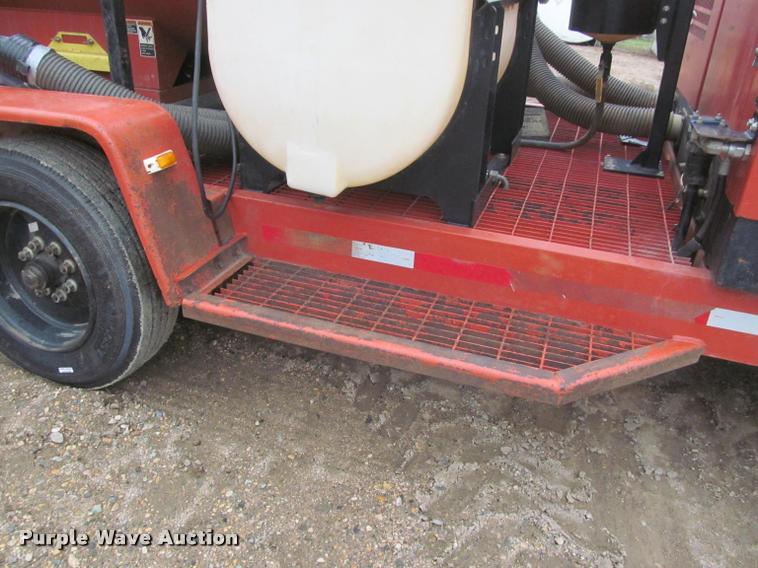 image for item DA1050 2013 Ditch Witch FX50 vacuum excavator trailer
