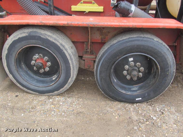 image for item DA1050 2013 Ditch Witch FX50 vacuum excavator trailer