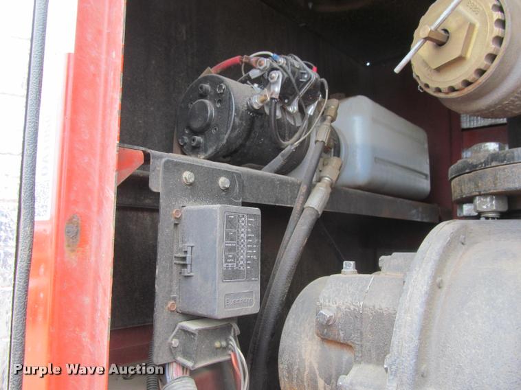 image for item DA1050 2013 Ditch Witch FX50 vacuum excavator trailer