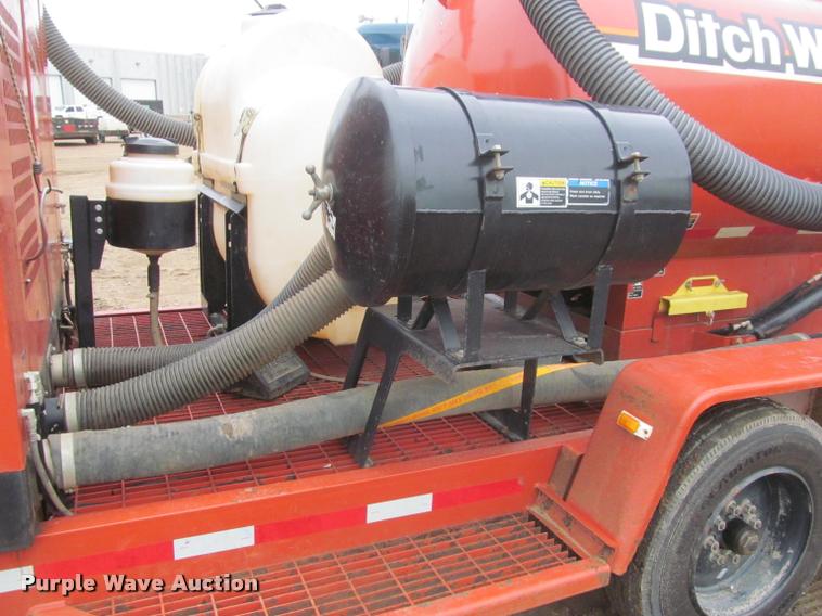 image for item DA1050 2013 Ditch Witch FX50 vacuum excavator trailer
