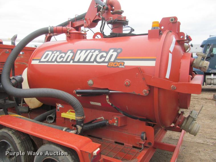 image for item DA1050 2013 Ditch Witch FX50 vacuum excavator trailer