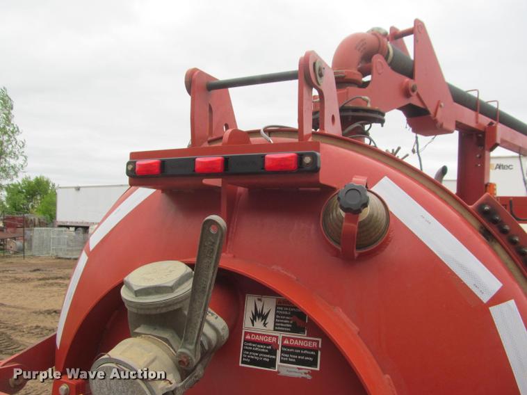 image for item DA1050 2013 Ditch Witch FX50 vacuum excavator trailer