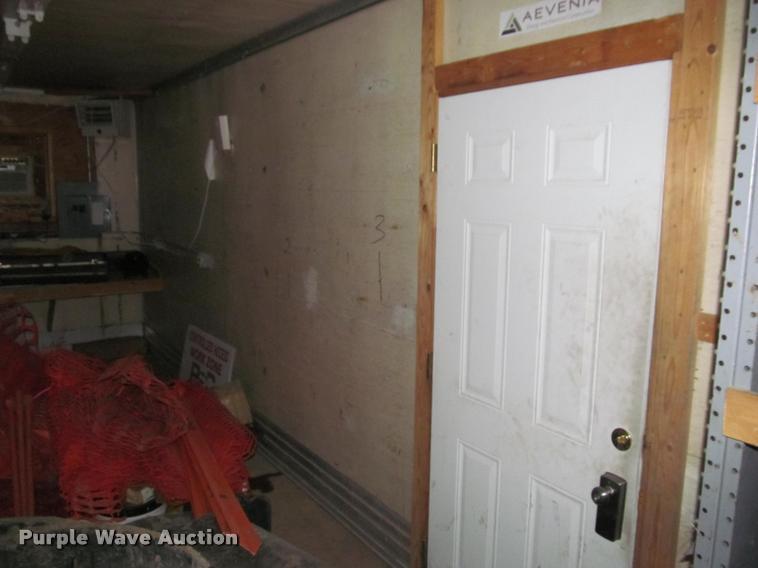 image for item DA1052 1989 Utility Trailers office trailer