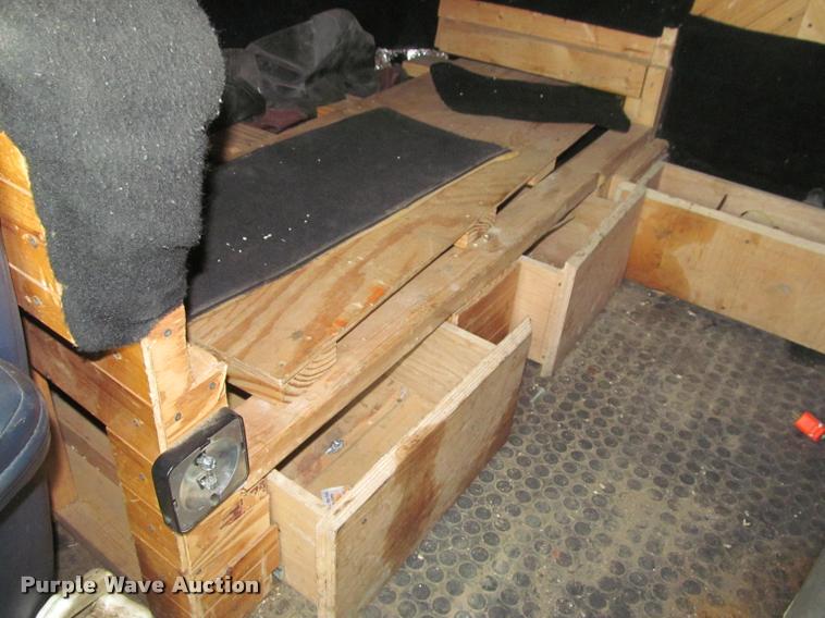 image for item DA1053 2002 Freightliner FLD120 semi truck