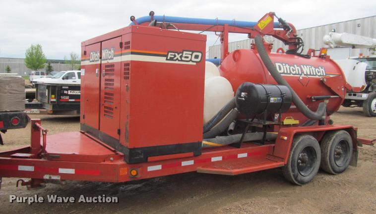 image for item DA1056 2013 Ditch Witch FX50 vacuum excavator trailer