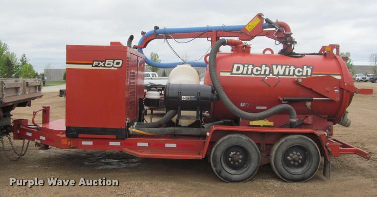 image for item DA1056 2013 Ditch Witch FX50 vacuum excavator trailer