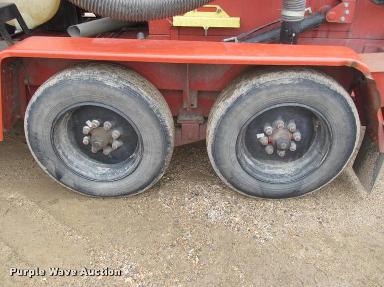 image for item DA1056 2013 Ditch Witch FX50 vacuum excavator trailer