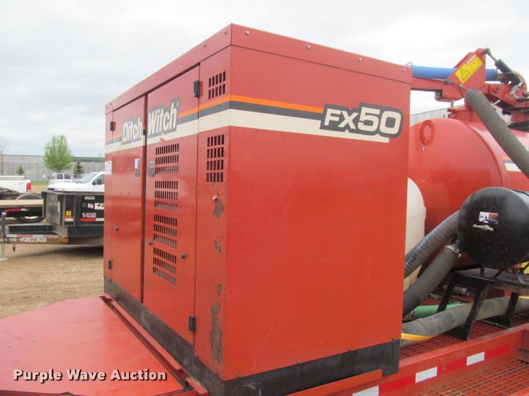 image for item DA1056 2013 Ditch Witch FX50 vacuum excavator trailer