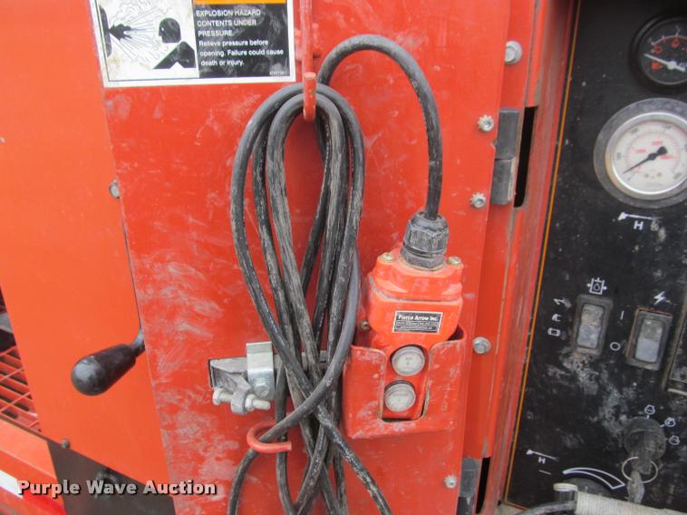 image for item DA1056 2013 Ditch Witch FX50 vacuum excavator trailer