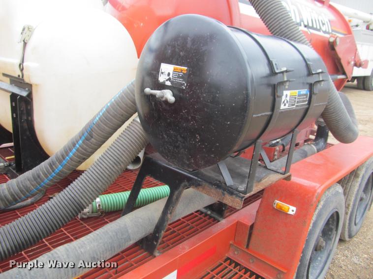 image for item DA1056 2013 Ditch Witch FX50 vacuum excavator trailer