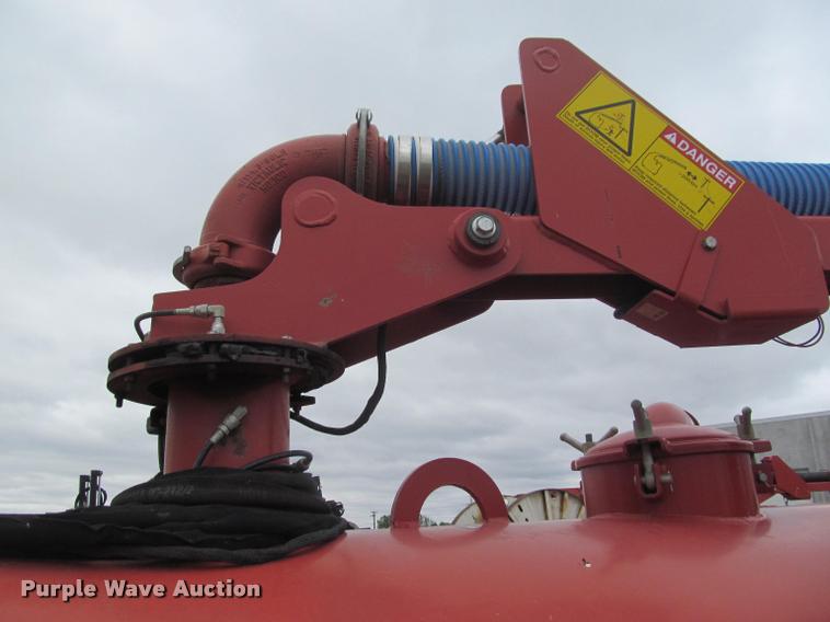 image for item DA1056 2013 Ditch Witch FX50 vacuum excavator trailer