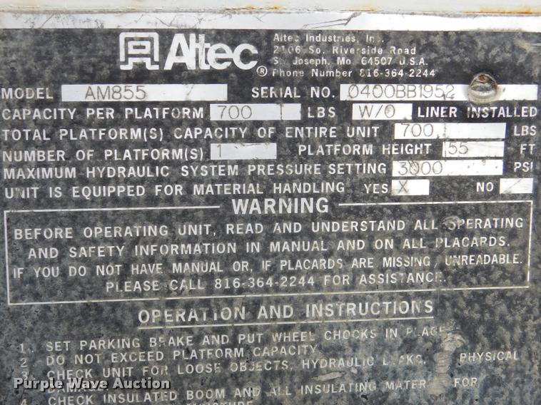 image for item DA1057 2000 International 4800 bucket truck