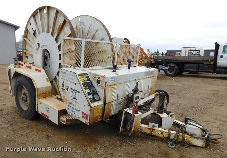 image for item DA1058 2005 Hogg Davis Hydra-Hog 985 self-propelled cable puller reel trailer