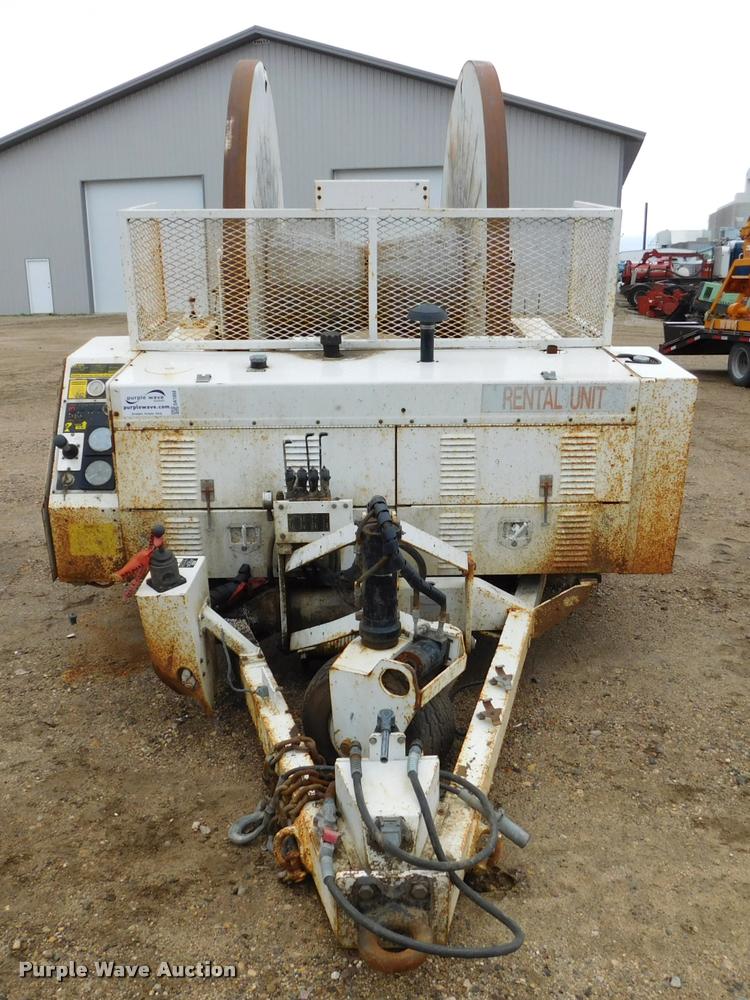 image for item DA1058 2005 Hogg Davis Hydra-Hog 985 self-propelled cable puller reel trailer