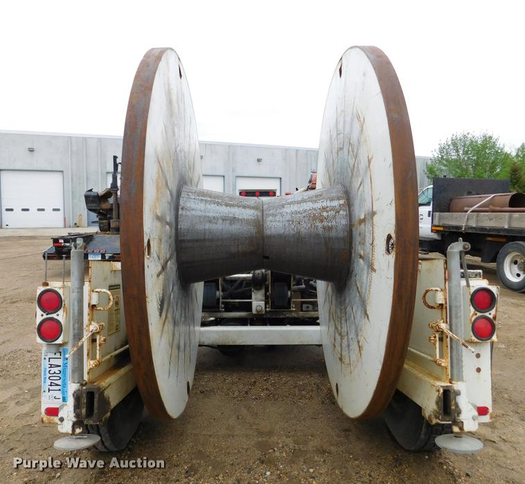 image for item DA1058 2005 Hogg Davis Hydra-Hog 985 self-propelled cable puller reel trailer