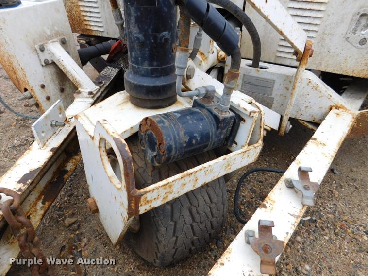 image for item DA1058 2005 Hogg Davis Hydra-Hog 985 self-propelled cable puller reel trailer