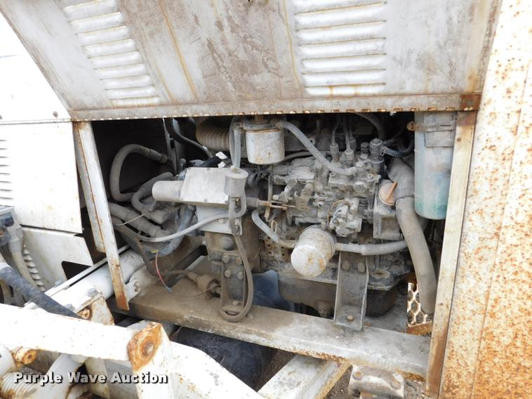 image for item DA1058 2005 Hogg Davis Hydra-Hog 985 self-propelled cable puller reel trailer