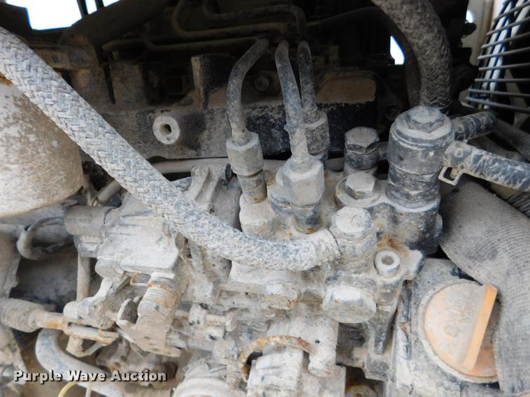 image for item DA1058 2005 Hogg Davis Hydra-Hog 985 self-propelled cable puller reel trailer