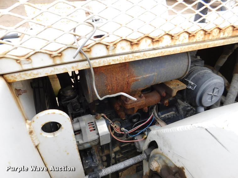 image for item DA1058 2005 Hogg Davis Hydra-Hog 985 self-propelled cable puller reel trailer