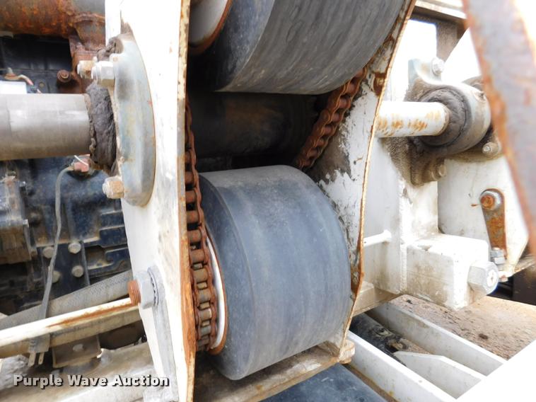 image for item DA1058 2005 Hogg Davis Hydra-Hog 985 self-propelled cable puller reel trailer