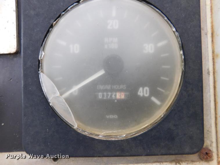 image for item DA1058 2005 Hogg Davis Hydra-Hog 985 self-propelled cable puller reel trailer