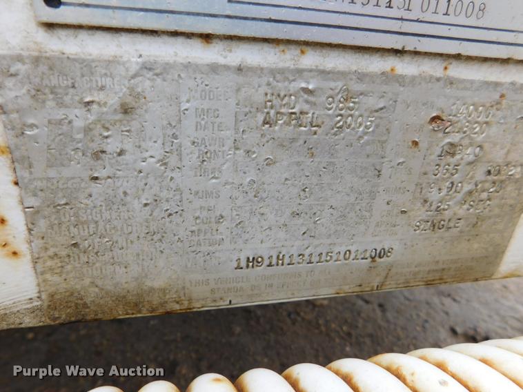 image for item DA1058 2005 Hogg Davis Hydra-Hog 985 self-propelled cable puller reel trailer