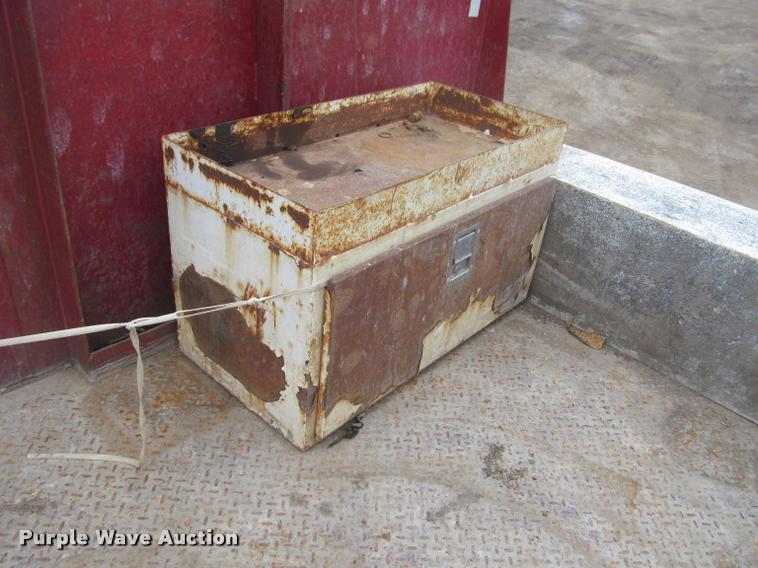 image for item DA1059 2006 Sterling A9500 flatbed truck with Ditch Witch mud mixing system